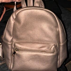 Gold backpack l